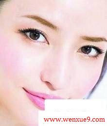 下眼脸妆容放大双眼